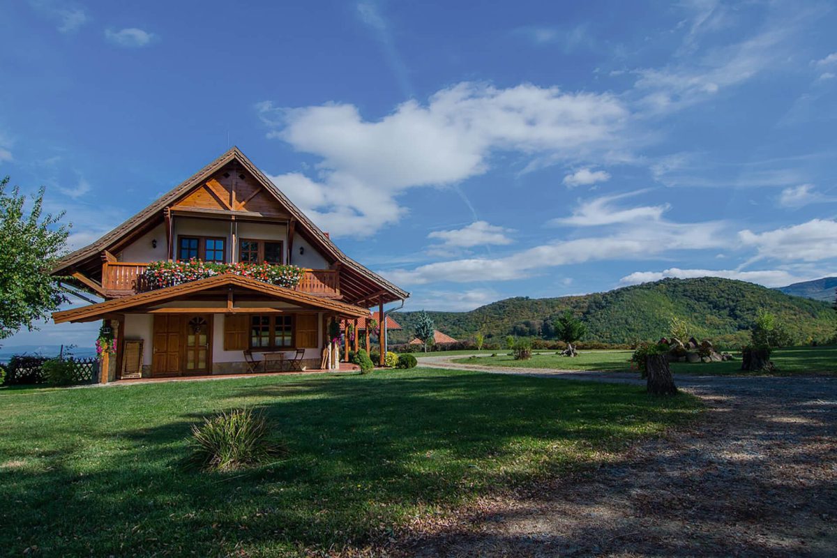 Főépület - Hanga vendégház 12