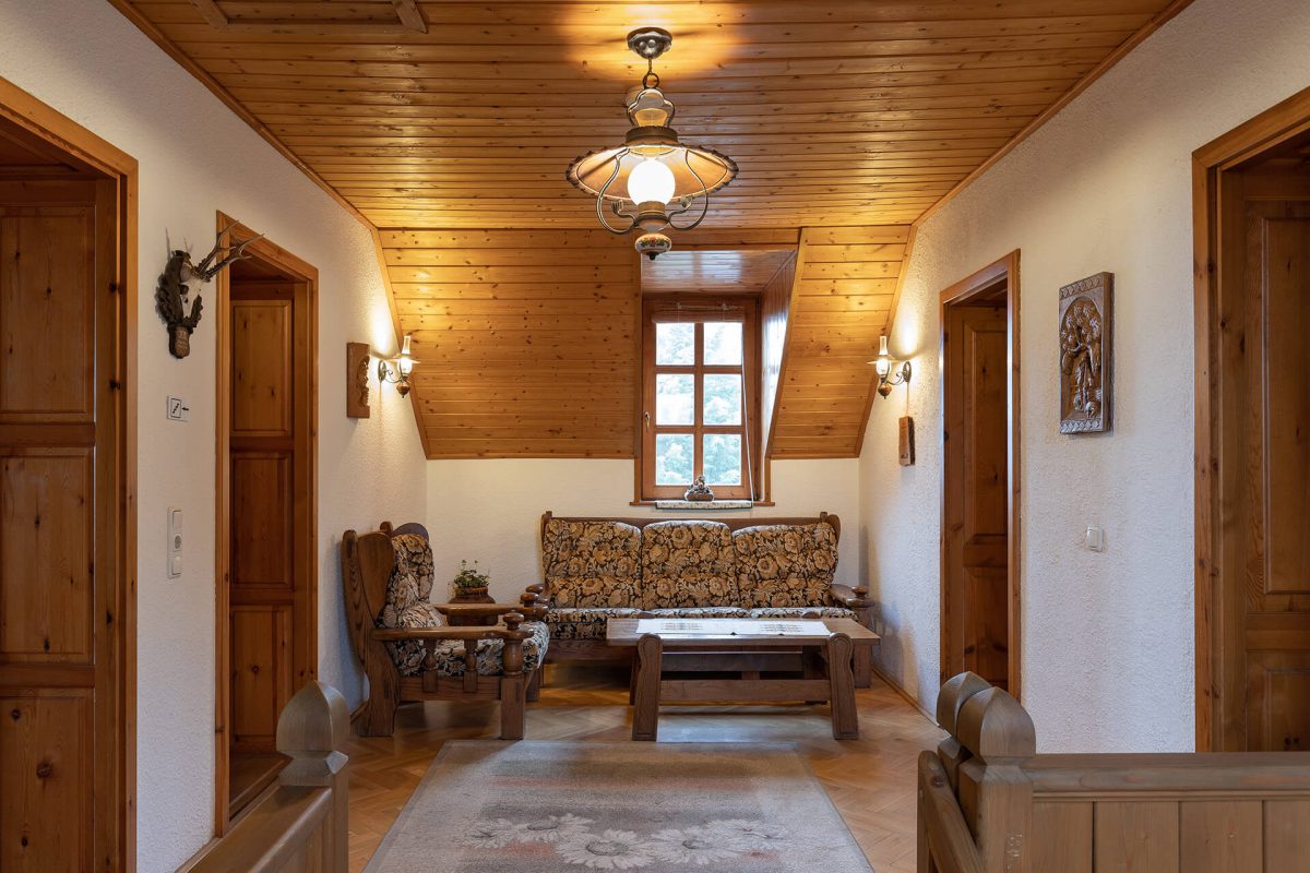 Főépület emelet előtér - Hanga vendégház