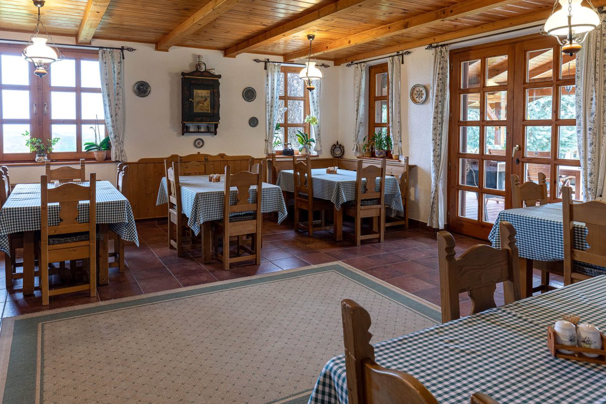 Főépület étkező - Hanga vendégház 01